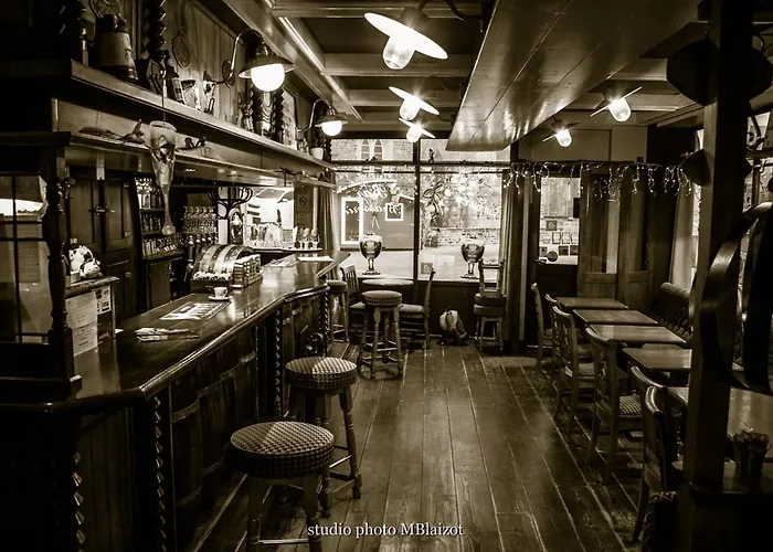 Le Commerce Szálloda La Haye