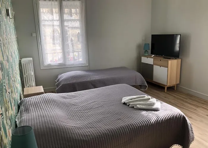 Le Commerce Szálloda